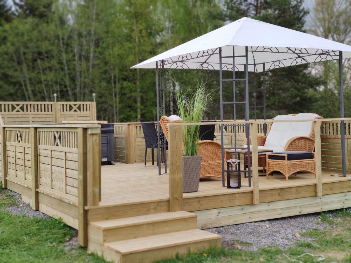 Romme Stugby Hotel Borlange Bagian luar foto