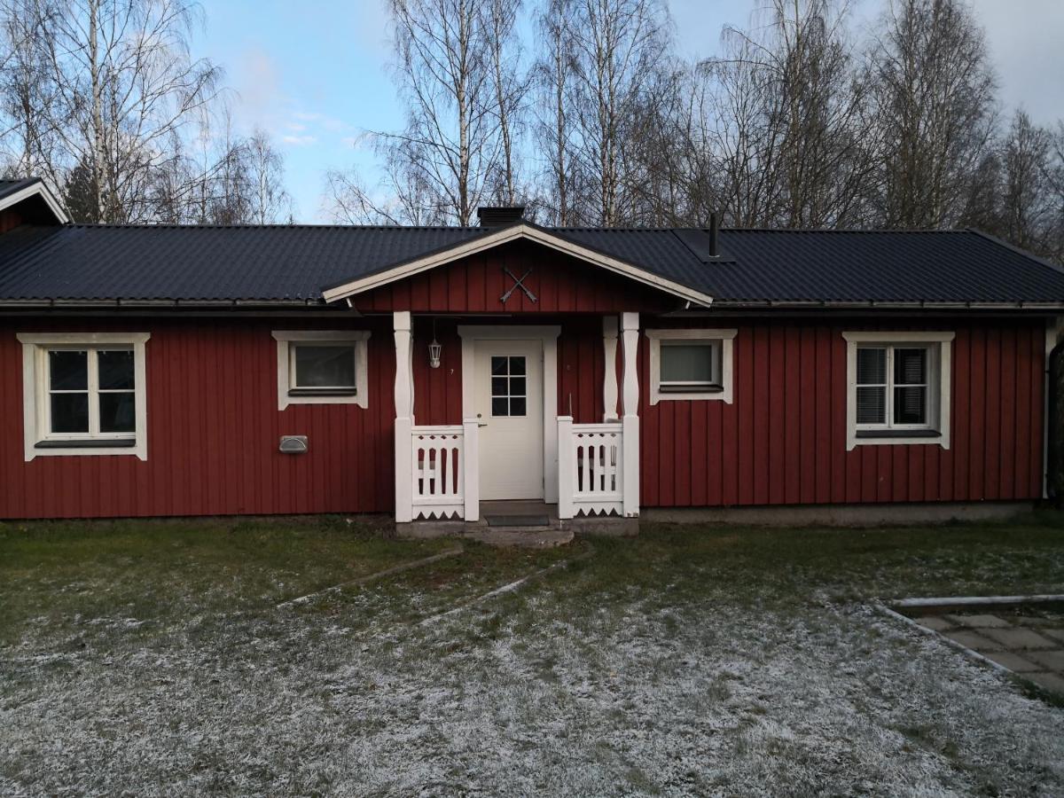 Romme Stugby Hotel Borlange Bagian luar foto